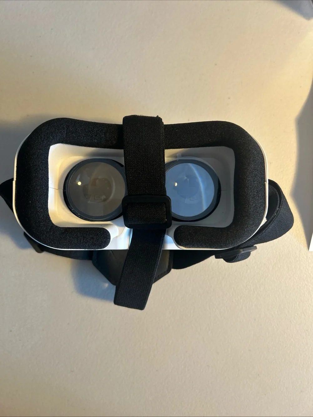 White Mobile Virtual Reality Viewer Headset